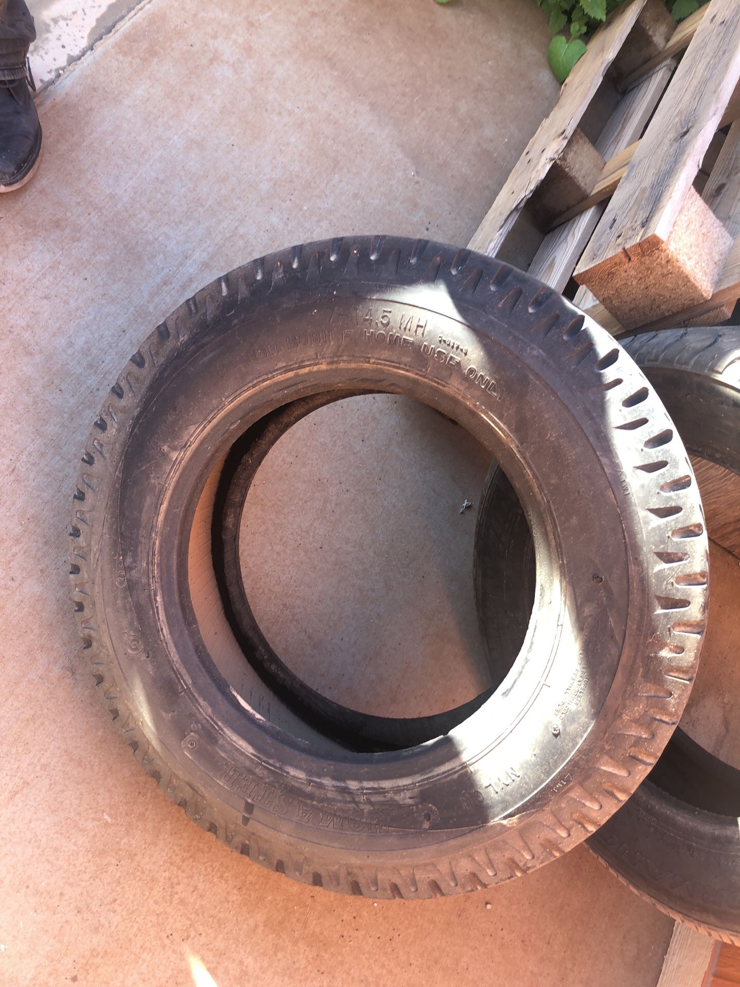 7-14.5 trailer tire