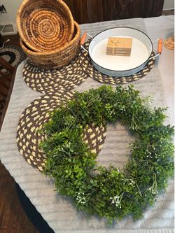 8 Piece Home Decor Bundle