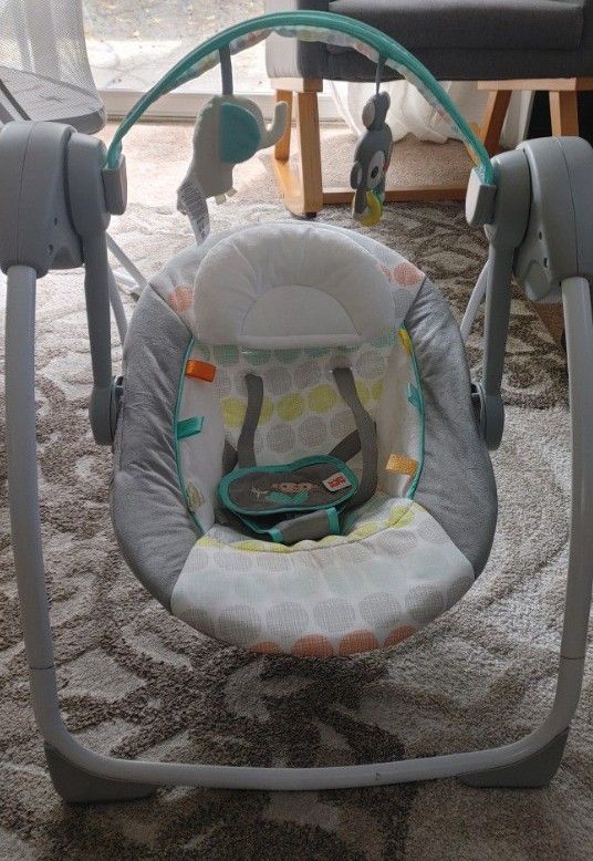 Baby Swing/ Mesedora De Bebe