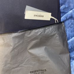 $85 STILL HAS TAGS ESSENTIALS HOODIE ORIGINAL PACKAGING