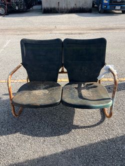 MCM VINTAGE CLAM SHELL PATIO FURNITURE