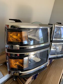 2014 Chevy Silverado 1500 pickup headlights headlamps
