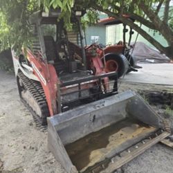 Takeuchi TL8 Track Skid Steer
