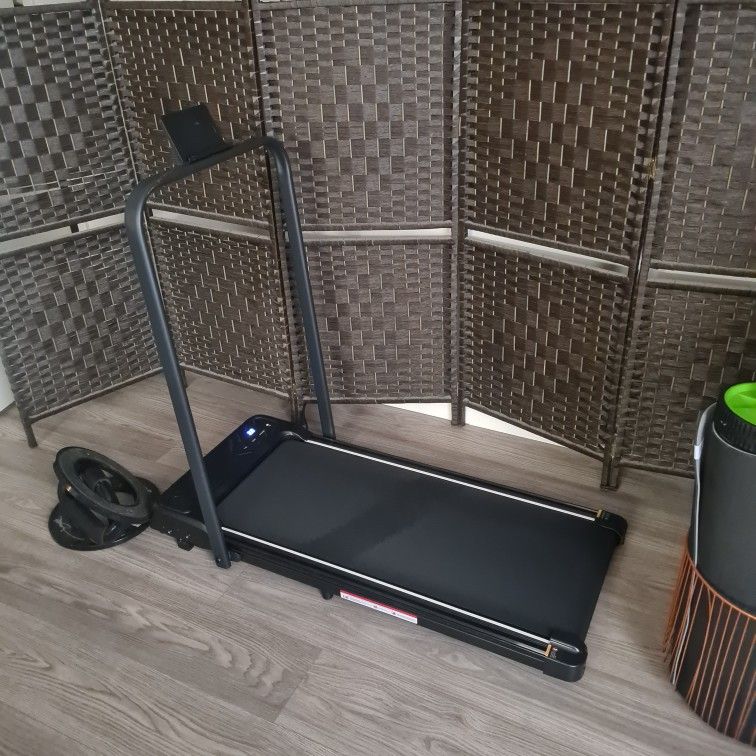 *New* Foldable Treadmill / Walking Pad with Remote / Up to 7.6mph