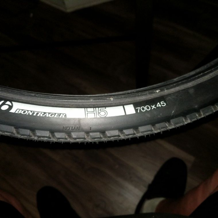 Bontrager h5 700x45 tube sale