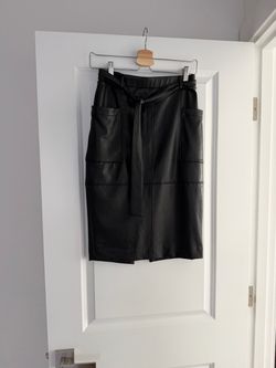 Express women’s brand new skirt no tags size 0 ( small)