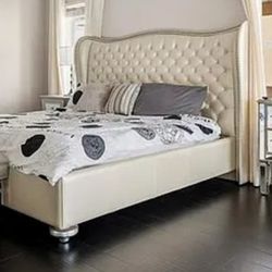 King Size Bed With Mirror Dresser 