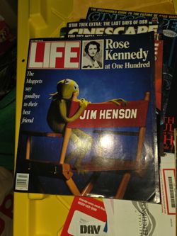 July 1990 issue of LIFE Magazine, which is a special commemorative tribute to Muppet creator Jim Henson