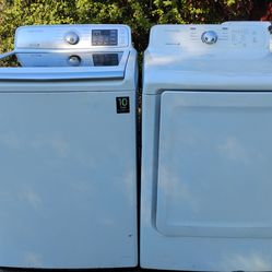 Samsung washer and gas dryer set