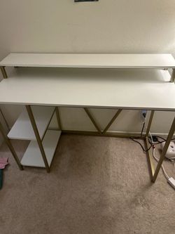 White desk with shelves