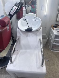 Salon Shampoo Station