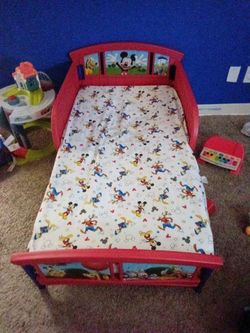 Toddlers Mickey mouse bedset with table and chair