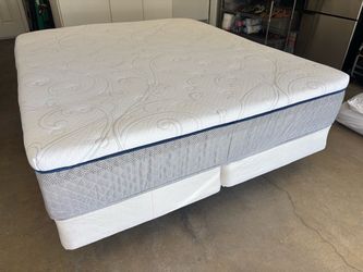 New 14 inch Novaform California King Mattress Set with 3 inch Gel Memory Foam