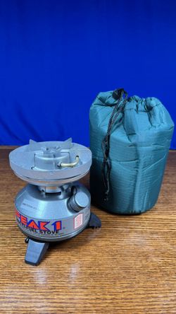 Coleman Peak1 550 B Multi-Fuel Stove - Single Burner Camping/Backpacking