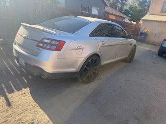 2013 Ford Taurus