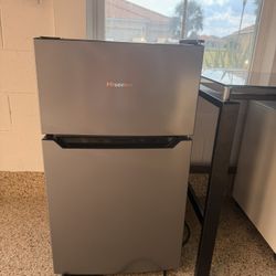 Mini Fridge With Freezer