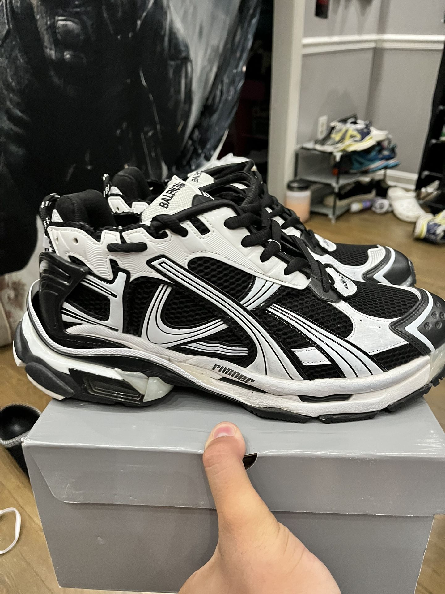 Black And White Runners