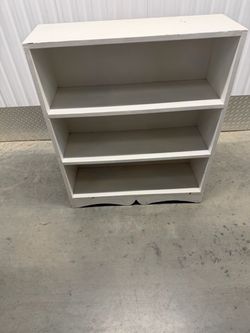 Free white wood bookcase