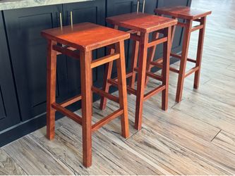3 Bar-height stools