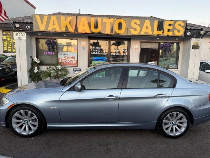 2011 BMW 3 SERIES
