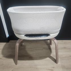 Graco Baby SmartSense Soothing Bassinet