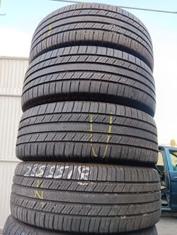 Vendo 4 Llantas Usadas 235 55 18 Michelin