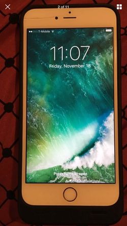 iPhone 6s Plus and portable charger