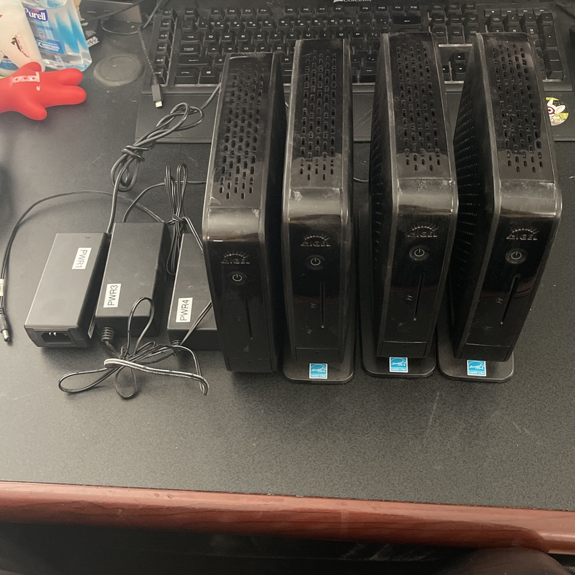 4 Igel M340c With 3 Power Supply