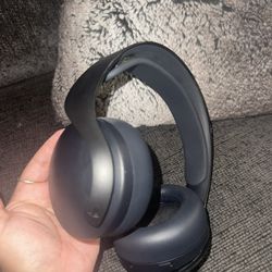 PS5 HEAD SETS WITH CHARGER AND CONTROLLER STAND AND HEAD SET $70 EACH OR OBO