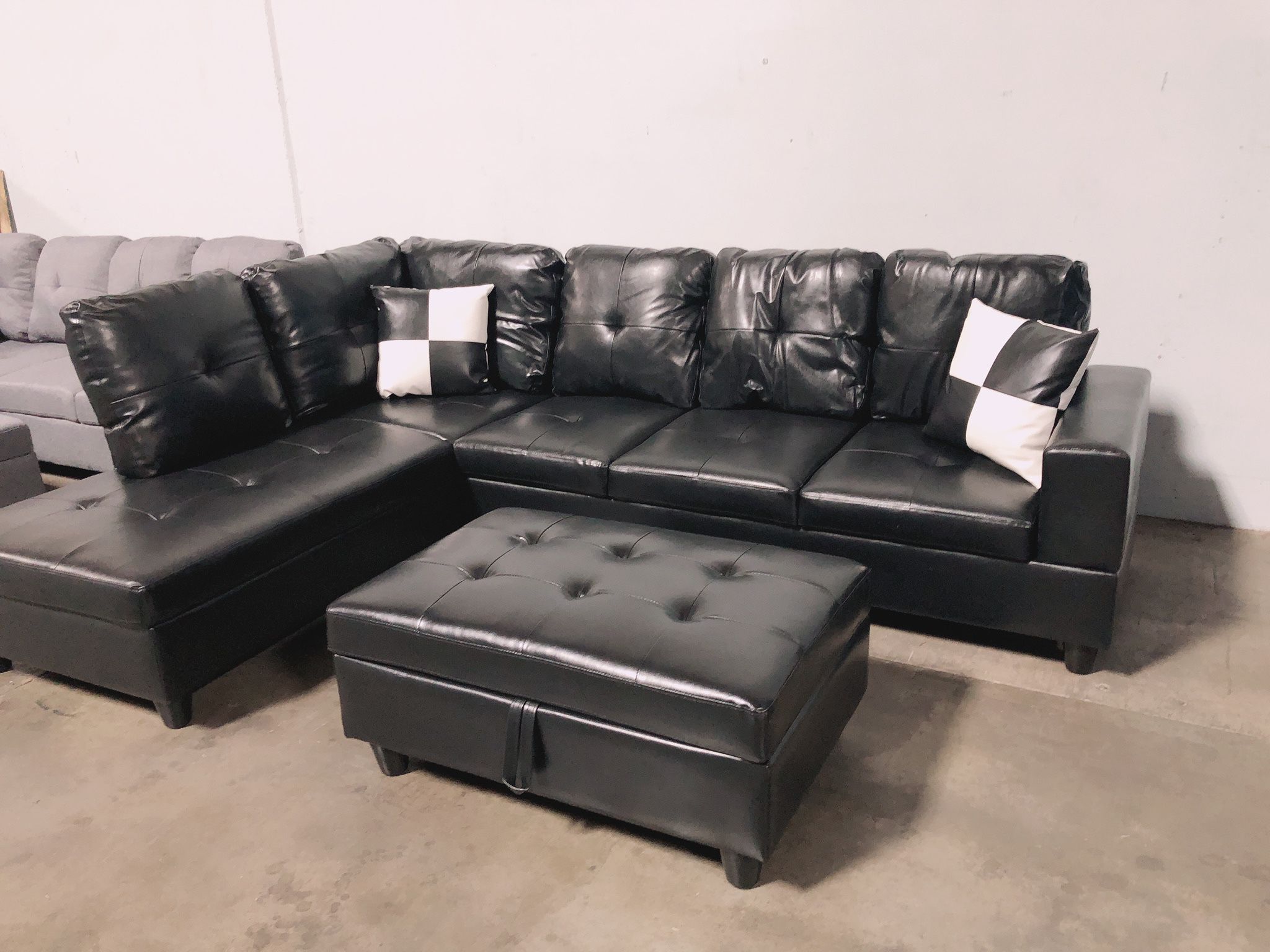 Sectional Couch With Ottoman Black 