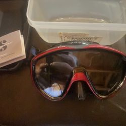 Bran New Scuba Pro Scuba diving Goggles Retail$200