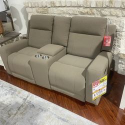 Loveseat 