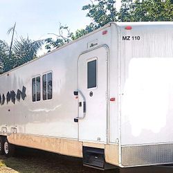 RV Trailer 2005