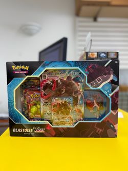 Pokémon Blastoise VMAX Battle Box