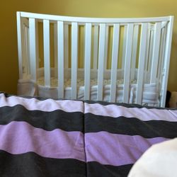 Mini Crib With Upgraded Mattress And Sheet