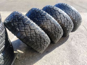Goodyear Wrangler duratrac 265/65/17"