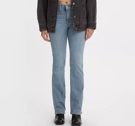 Women’s Levi’s 315 shaping boot cut size 28 x 32