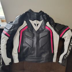Matching Women's Dainese Leather Set