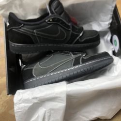 Jordan 1 Low OG  ( Travis Scott’s )