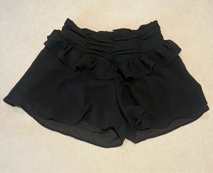 Privy Ruffle Shorts
