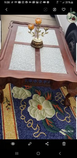 BEAUTIFUL VINTAGE CENTER TABLE GLASS AND REAL WOOD EAGLE LEGS