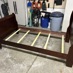 Sleigh Bed Twin