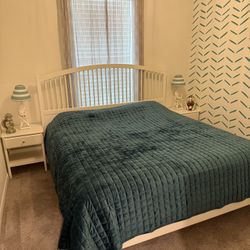 King Size Bed + Mattress + 2 Night Stands + 2 Table lamp 