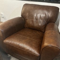 Comfy Leather Chair 