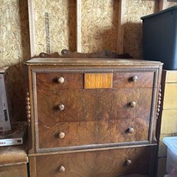 Karpen Guaranteed Dresser