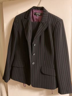 Woman’s suit