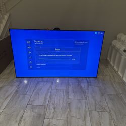 Samsung 75” TV Including Wall Mount Kit 