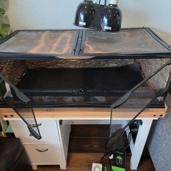 Zoomed Reptile Cage Lots Of Supplies 