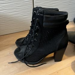 Women’s Boots 