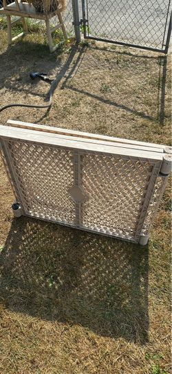 North States Superyard Plastic Playpen